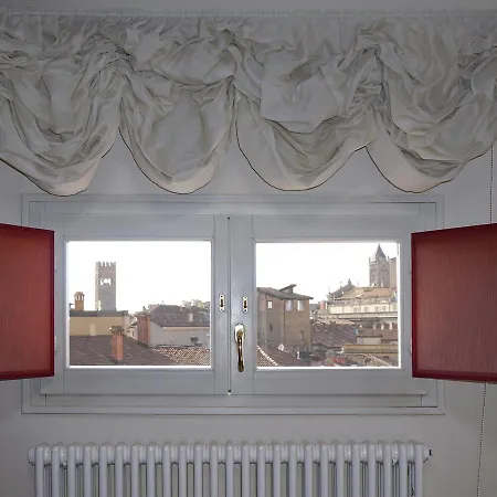 Casa Isolani Charms Santo Stefano 3*