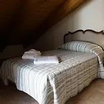 Casa Isolani Santo Stefano Bed & Breakfast 4*