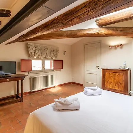 Casa Isolani Santo Stefano 4* Bologna