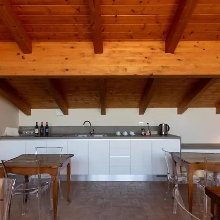 Casa Isolani Charms Santo Stefano Bed & Breakfast