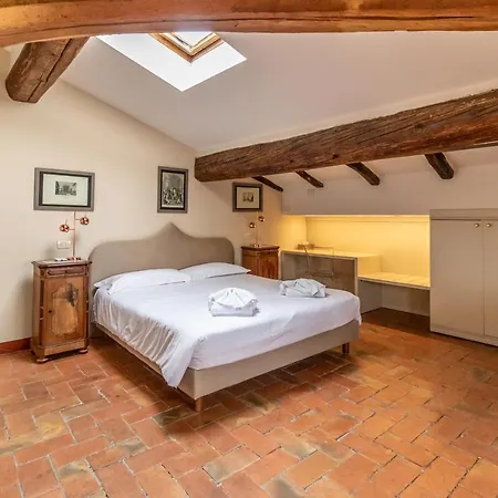 Casa Isolani Charms Santo Stefano