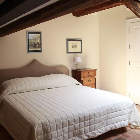 Casa Isolani Santo Stefano Bed and breakfast 4*