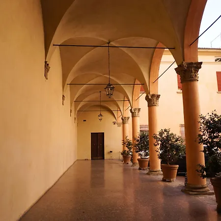 Casa Isolani Charms Santo Stefano Bed & Breakfast 4*