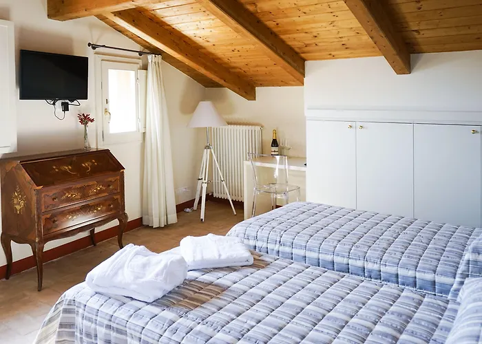 Casa Isolani Charms Santo Stefano