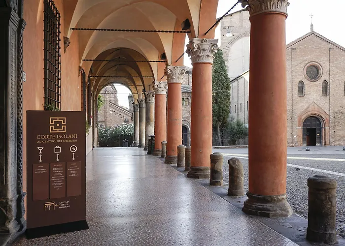 Casa Isolani Charms Santo Stefano Bed and breakfast