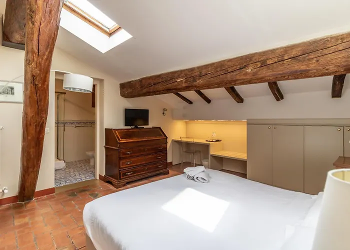 Casa Isolani Charms Santo Stefano Bed & Breakfast