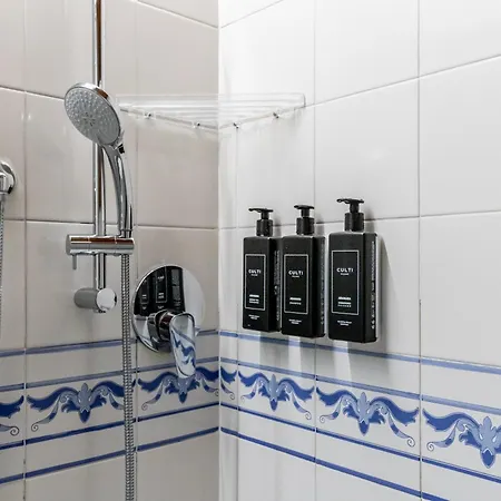 Casa Isolani Charms Santo Stefano 3*